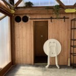 Om energiezuinig en doeltreffend te voorzien in een comfortabel binnenklimaat is gekozen voor een CO2-gestuurd ventilatiesysteem. Wanneer de CO2-waarde een bepaalde grens bereikt, omdat er bijvoorbeeld veel mensen zijn, gaat de ventilatie aan. Wanneer de lucht weer een gezond niveau heeft bereikt gaan de energiezuinige en stille horeco-ventilatieboxen automatisch weer uit. Doordat het systeem alleen aan slaat wanneer het nodig is wordt veel energie bespaard.